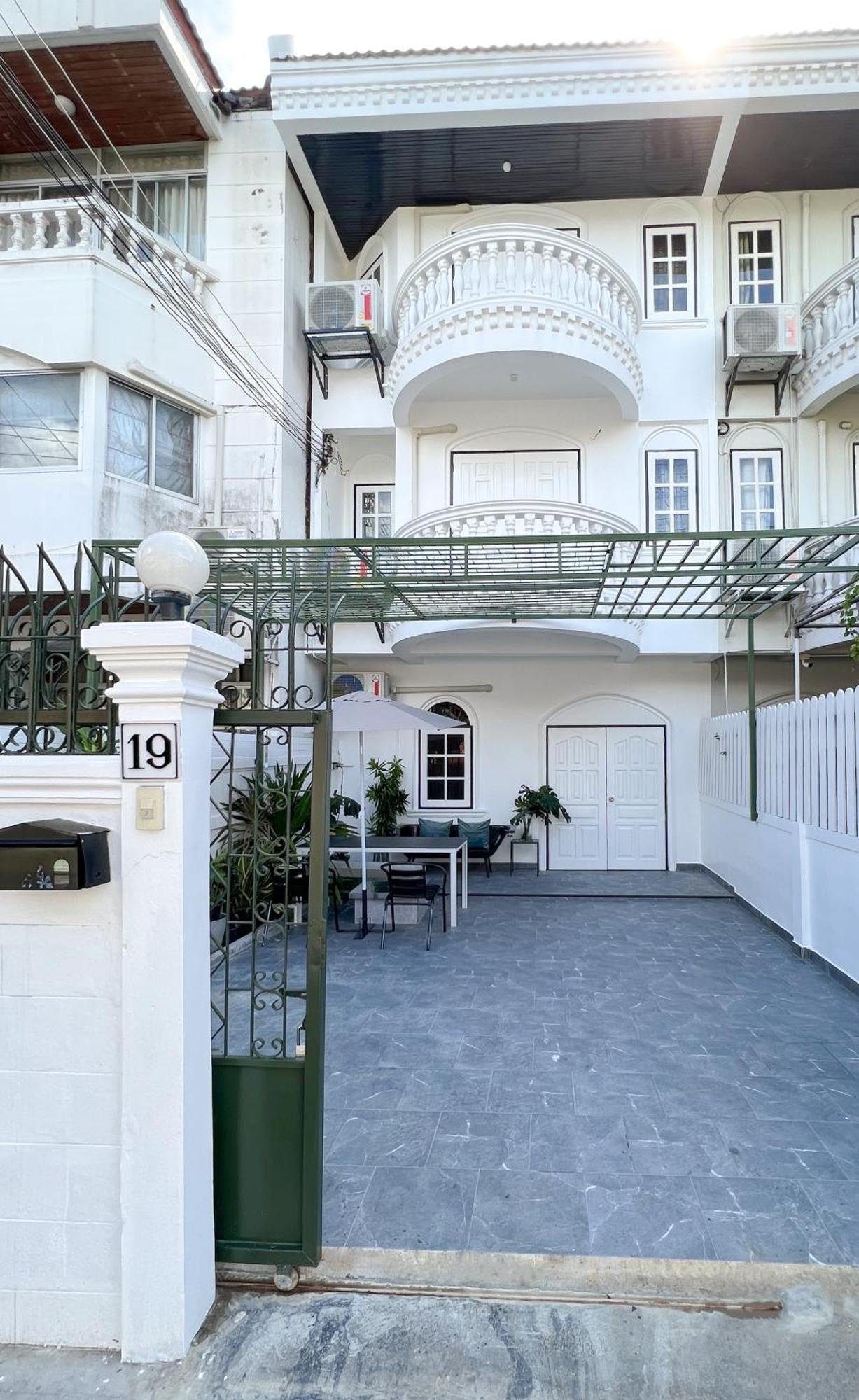 בנגקוק Neveu Premier Residence : Ratchada מראה חיצוני תמונה